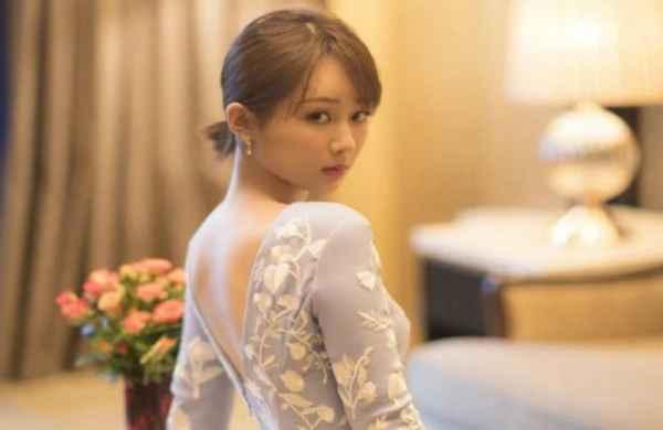 杨紫吃瓜娱乐圈八卦是真的吗,真相揭秘还是捕风捉影？  第2张