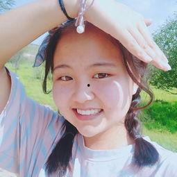 娱乐吃瓜酱第一次谈恋爱,初尝恋爱滋味，甜蜜与苦涩交织的青春篇章  第3张