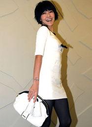 娱乐吃瓜酱穿衣,潮流与个性的完美融合 第2张 娱乐吃瓜酱穿衣,潮流与个性的完美融合 第2张